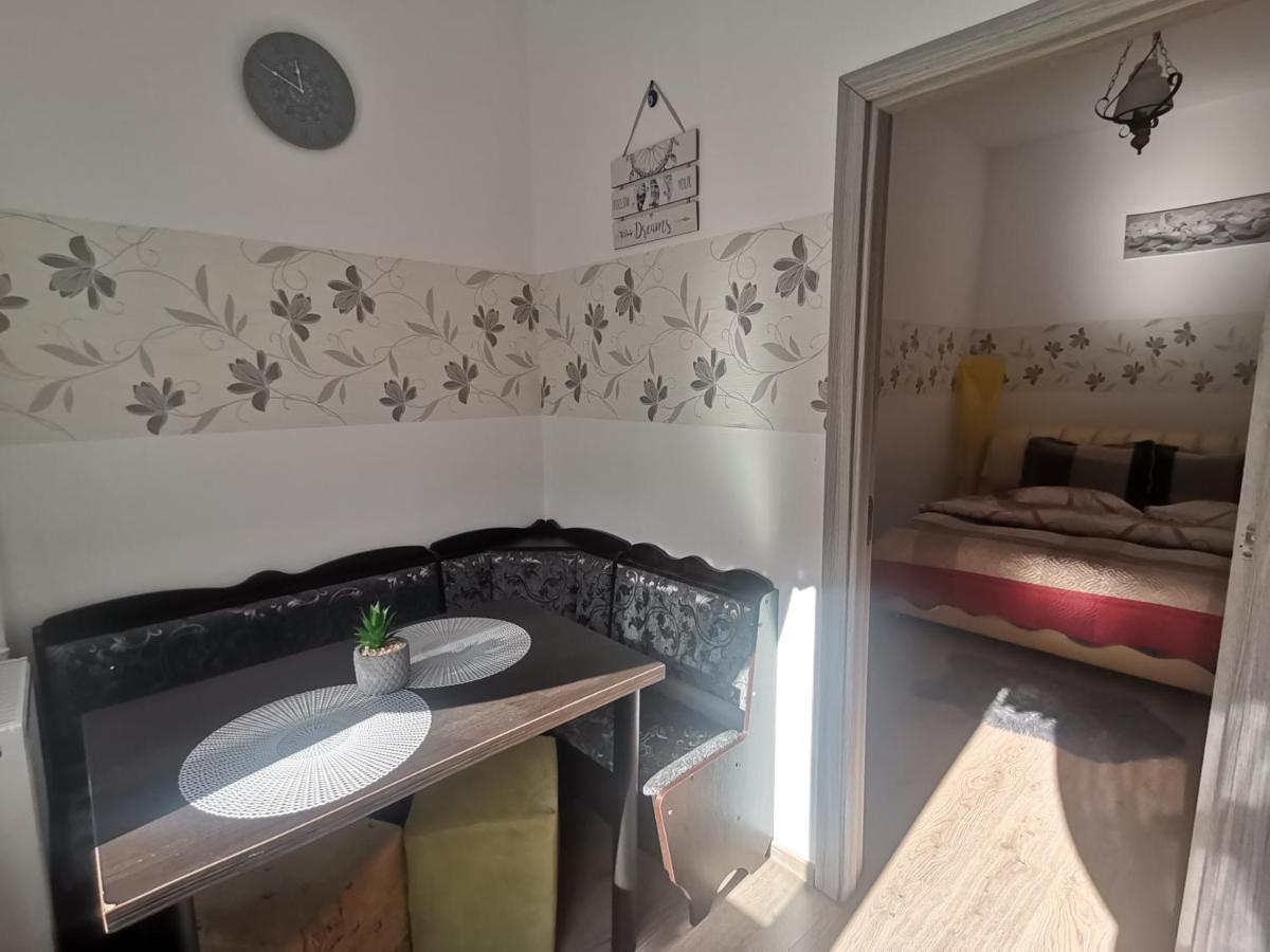 Casa Dixi 호텔 부스테니 외부 사진